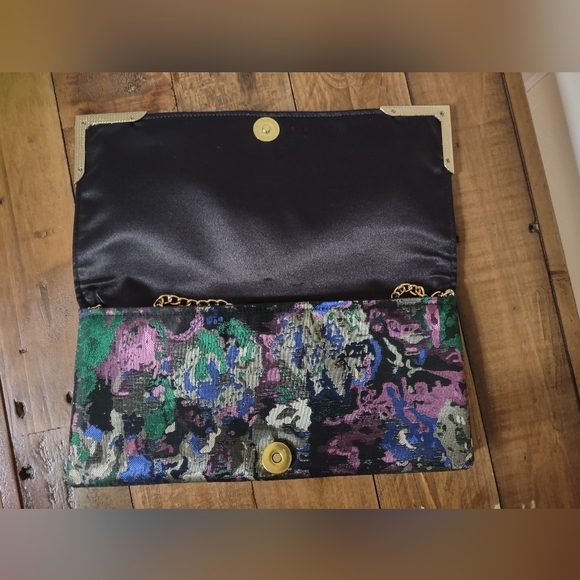 Shiraleah Chicago purple rhinestone clutch purse NEW ๐๐๐ - Picture 3 of 4